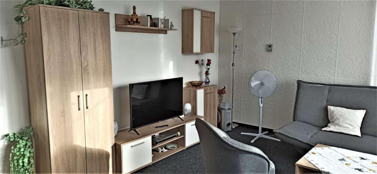Apartman Milena Jicin Bagian luar foto